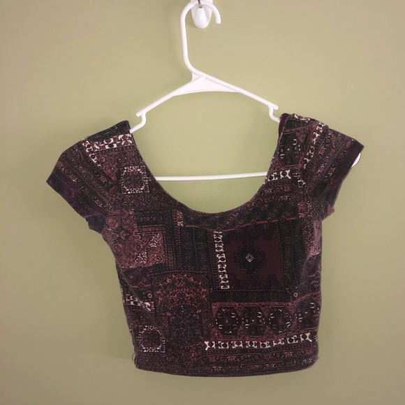 Maroon crop top - Picture 1 of 3